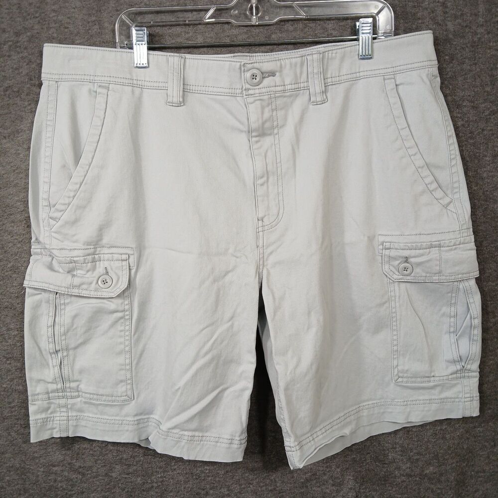 St Johns Bay Men's‎ Cargo Shorts 40 Beige Flat Front Comfort Stretch